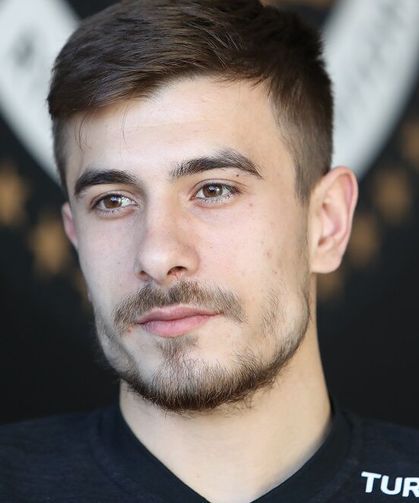 Futbolcu Dorukhan Toköz aşkını ilan etti
