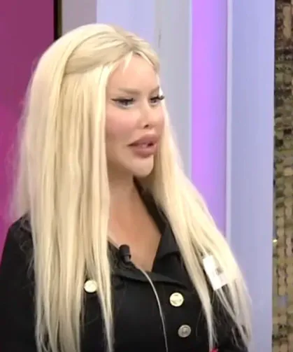 TikTok fenomeni Pınar Özkurteller gözlerini boyattı