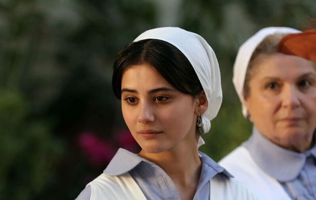 Helin Kandemir'in kırmızı bikinili pozları olay oldu!