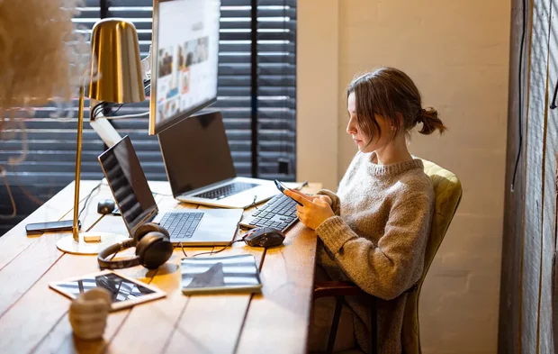 Masa başı çalışanlar dikkat: Oturmak beyni sandığınızdan fazla etkiliyor!