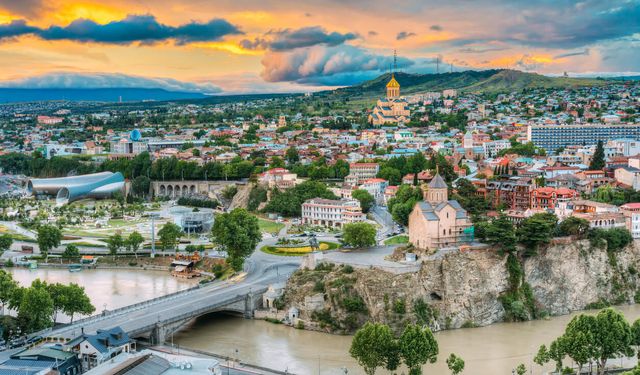 Kimlik ya da pasaport yetiyordu: Gürcistan’a girişte yeni dönem