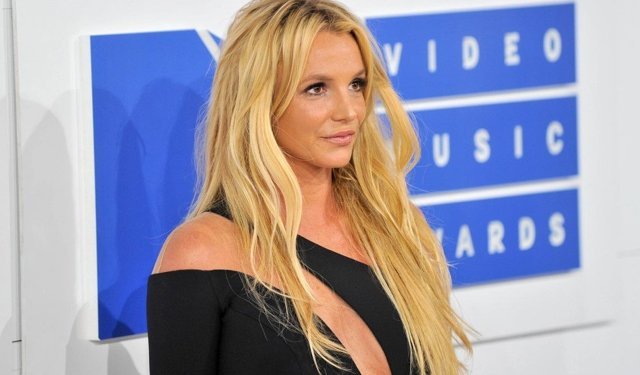 Britney Spears hapisten kurtuldu