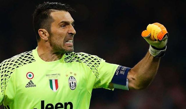 Efsane kaleci Buffon'un oğlu, Serie A'da ilk maçına çıktı