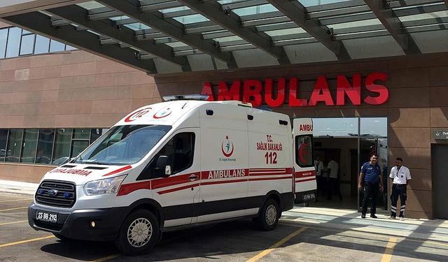 Antalya'da, motosiklet yayaya çarptı:  2 kişi hayatını kaybetti