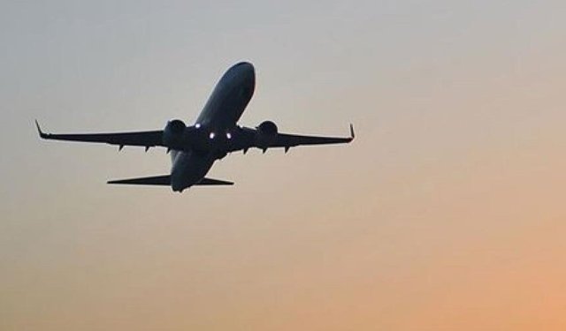 Antalya-Londra uçağında gerilim