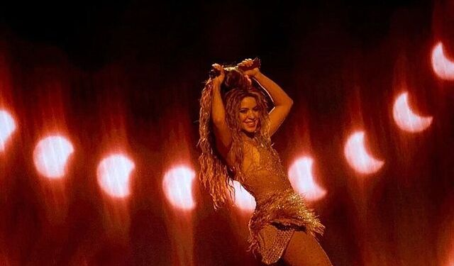Dünya Kupası'nın açılışını Shakira yapacak