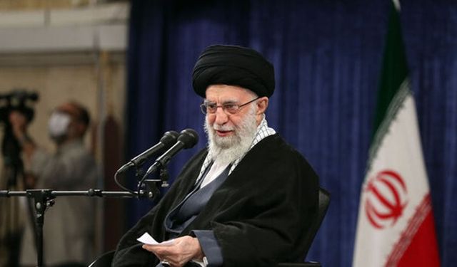 İran’ın dini lideri Hamaney, Reisi’nin ölümünün ardından beş günlük yas ilan etti