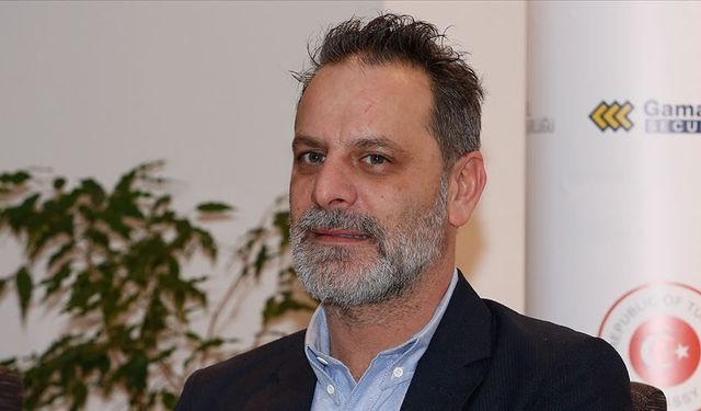 Kadınlar tarafından 'failler dışarı' sloganıyla mekandan kovulan Ozan Güven'den açıklama