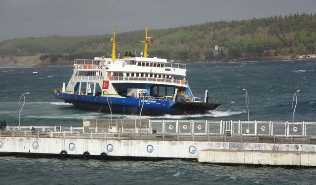 Gökçeada feribot seferleri iptal edildi