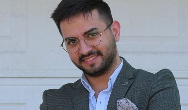 5 kilo yağ aldıran Kadir Ezildi şimdi de saç ektiriyor!