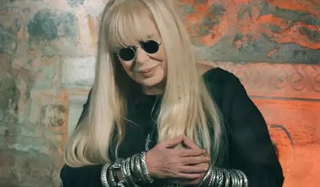 Zerrin Özer’den kötü haber