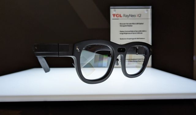 Anlık çeviri yapabilecek yapay zekalı akıllı gözlük tanıtıldı