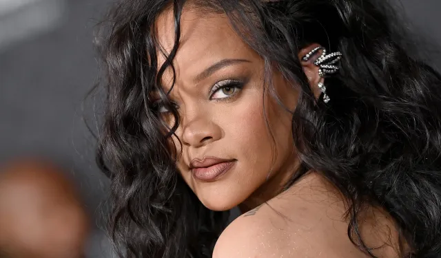 Rihanna, yeni albüm için stüdyoya girdi!