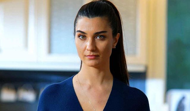 Tuba Büyüküstün, dünya yıldızlarıyla aynı karede!