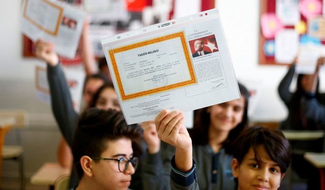 Eğitimde karne düzenlemesi: Bakanlıktan 81 ile yazı gitti