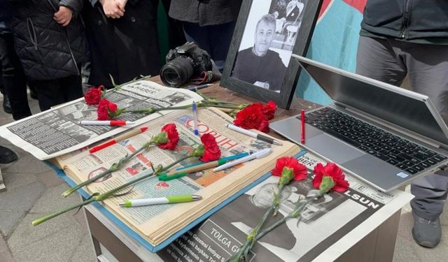 Trafik kazasında hayatını kaybeden gazeteci Tolga Gül son yolculuğuna uğurlandı