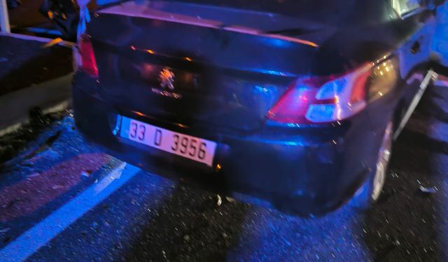Aksaray'da otomobiller çarpıştı, 6 kişi yaralandı