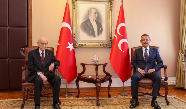 MHP’li kaynaklar yanıtladı: Bahçeli, Özgür Özel’in adını neden anmadı?
