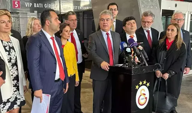 Galatasaray Başkan Adayı Süheyl Batum, yönetim kurulu listesini teslim etti