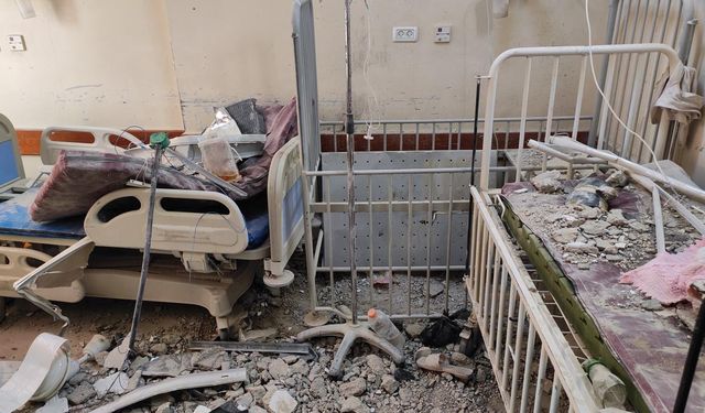 İsrail'in çevresine yoğun saldırılar düzenlediği Kemal Advan Hastanesi hizmet dışı kaldı