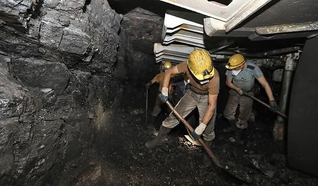 Maden ocağında göçük: 2 işçi yaşamını yitirdi, göçük altındaki işçiler aranıyor