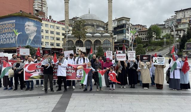 Rize'de sağlık çalışanları 25 haftadır 'sessiz yürüyüş'le İsrail'i protesto ediyor
