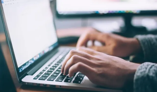 Sahte ilaçla mücadelede büyük operasyon: 3 bin 500’den fazla site kapatıldı