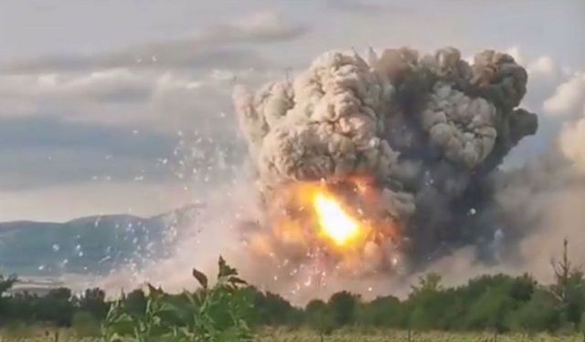 Bulgaristan'da havai fişek fabrikasında patlamalar