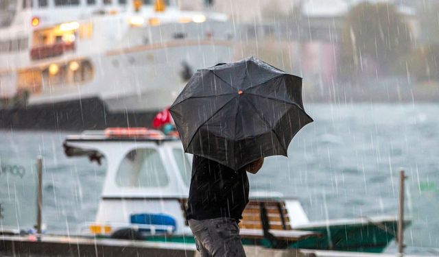 İstanbul'da okullar tatil edildi; motosikletlerin trafiğe çıkışı yasaklandı!