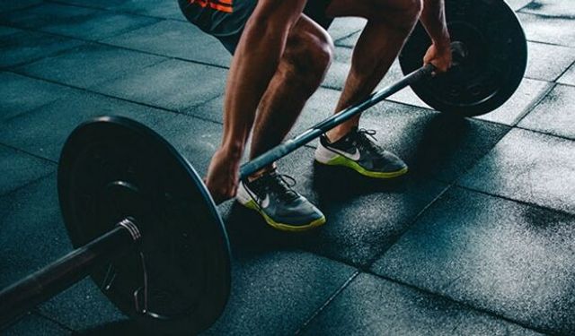 Araştırma: Kas yapmak için saatlerce spor yapmaya gerek yok