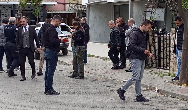 Konuşmak üzere evine gittiği eski sevgilisini öldürüp, intihar etti