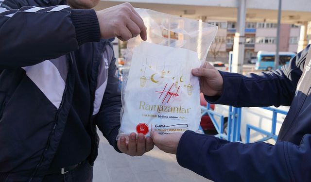 Ramazan, aynı zamanda kumanya ve tatlı ikramı yapılan yardım ayı