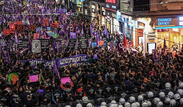 Taksim’deki 8 Mart gece yürüyüşü yasaklandı