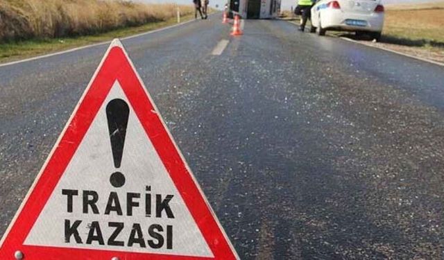 Antalya’da tur minibüsleri çarpıştı: 13 turist yaralandı