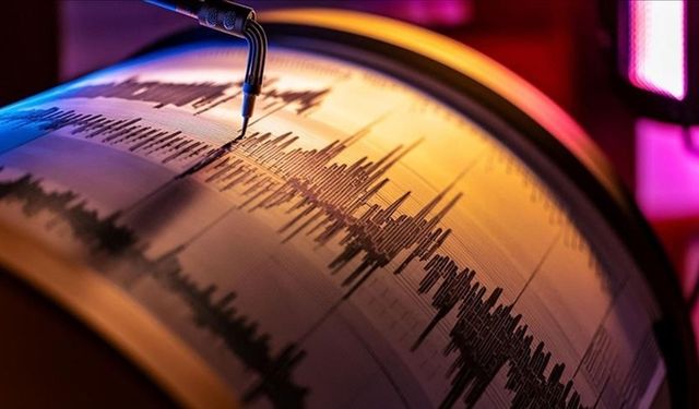 Ege Denizi'nde 5 büyüklüğünde deprem meydana geldi