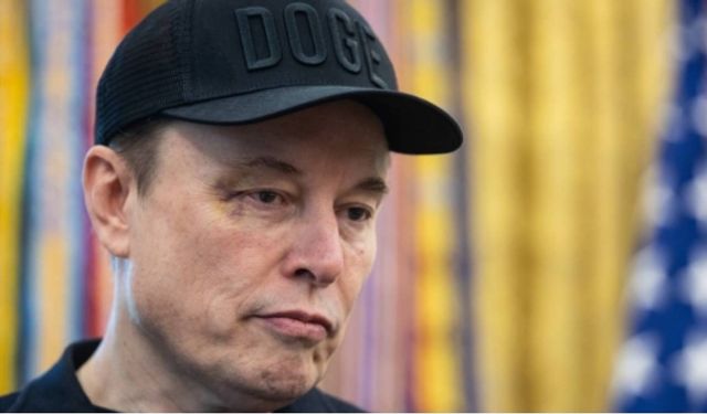Elon Musk’ın yüzüne ne oldu?