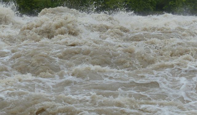 Güney Afrika’da sel felaketi: 90 kişi hayatını kaybetti