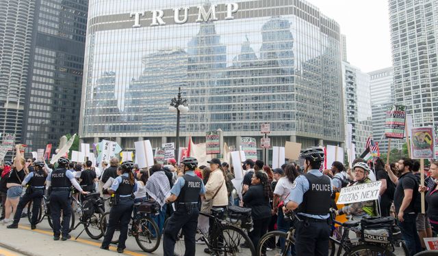 Göçmen karşıtı politikalara Chicago’da protesto