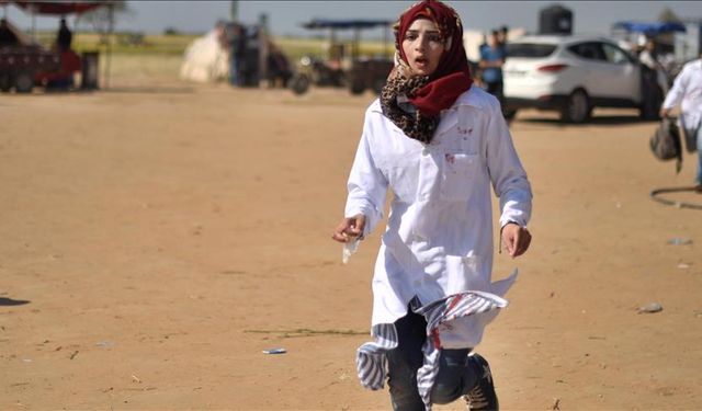 Filistinli doktor Neccar ve hayatta kalan son çocuğu İtalya'ya getirildi