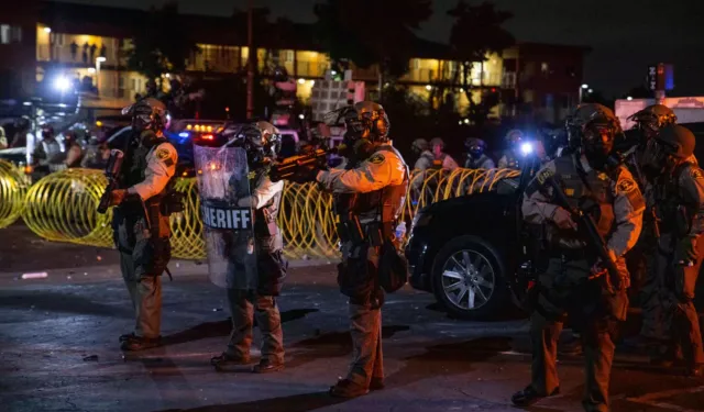 ABD'de yargıçtan, Los Angeles'a gönderilen askerlerin kontrolünün eyalete verilmesi talimatı