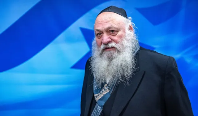 İsrail’de hükümet çatırdıyor: Bakan istifa etti