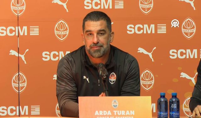 Arda Turan çalıştığı antrenörleri değerlendirdi