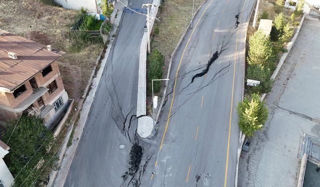 Erzurum'da heyelan: 70 ev boşaltıldı