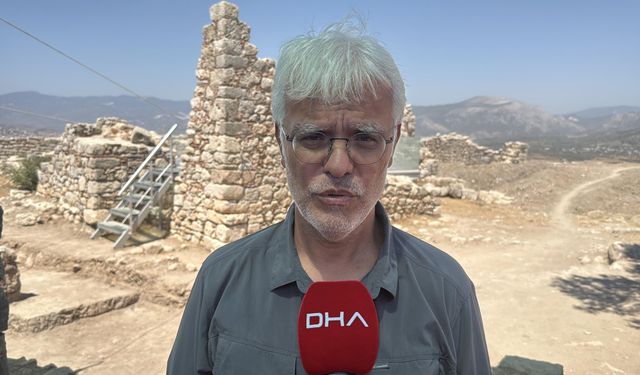 Beçin Kalesi'nde 3 bin yıllık kremasyon mezarlar bulundu