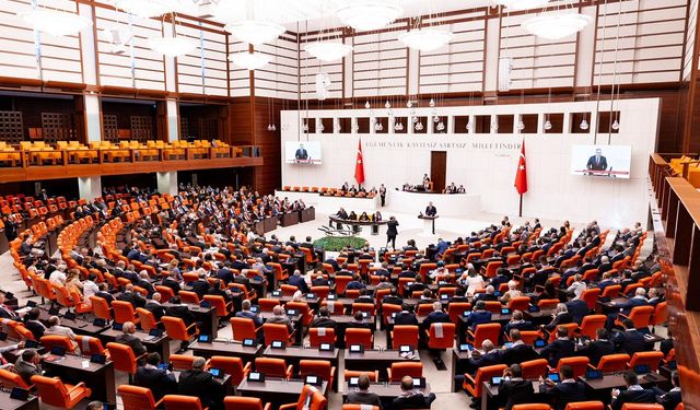 Yeni anayasa çalışmaları hızlanıyor: Komisyon, ilk etabı tamamladı