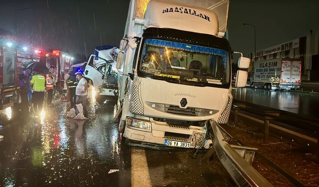 Zincirleme trafik kazasında 1 kişi öldü