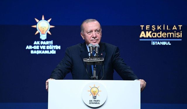 Erdoğan duyurdu: Özlem Vural Gürzel dahil, 9 isim AK Parti'ye katıldı