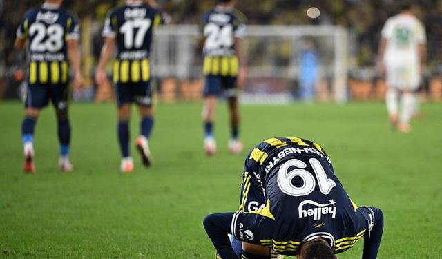Fenerbahçe sahasında Alanyaspor ile 2-2 berabere kaldı