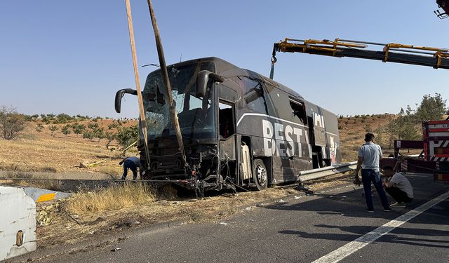 Şanlıurfa'da yolcu otobüsü devrildi: Çok sayıda yaralı var