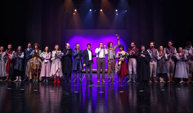 Çankaya Belediyesi’nin yeni kültür yuvası Atatürk Sanat Merkezi, ‘Sefiller’ ile perde açtı